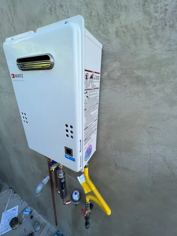 Tankless water heater installation for Montecito Heights homes